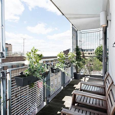 Stylish 2 Bedroom Flat With Balcony In لندن المظهر الخارجي الصورة