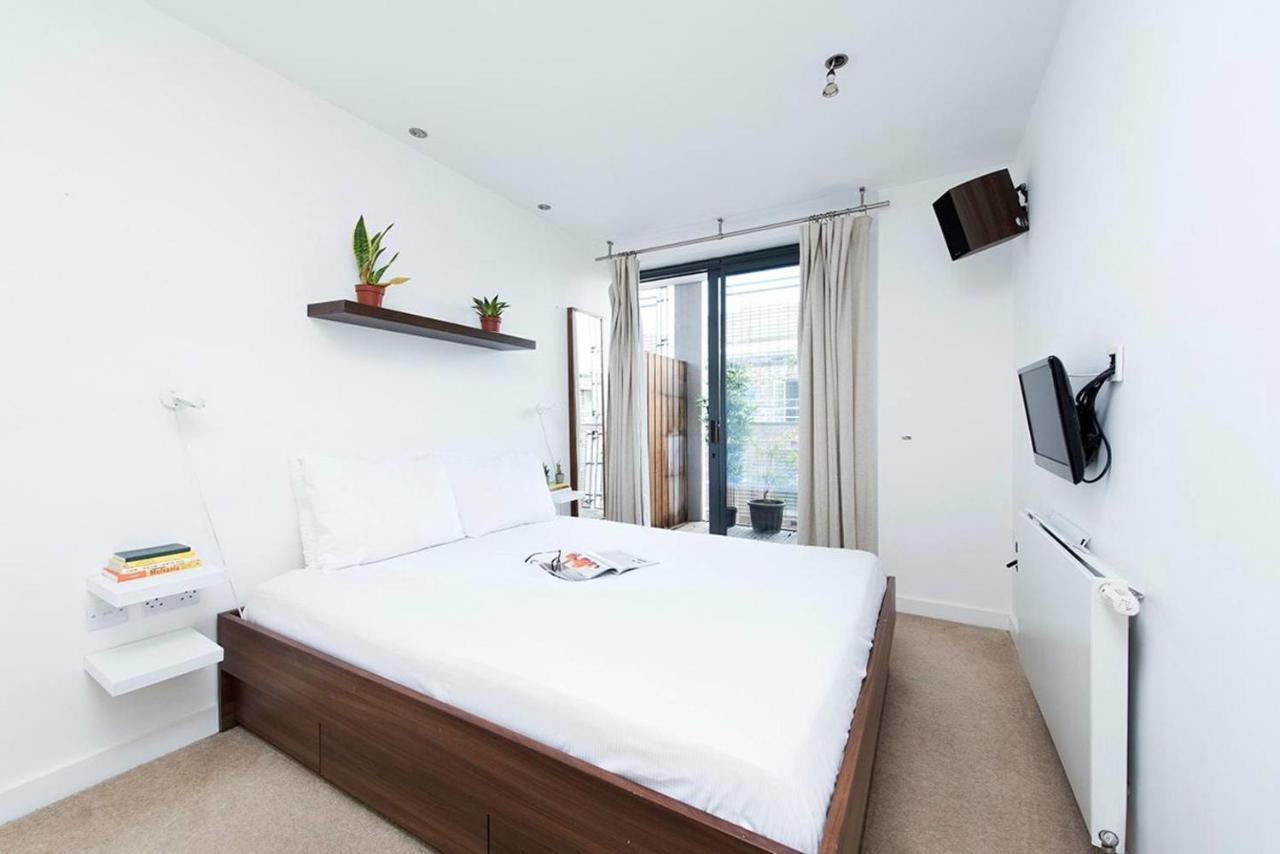 Stylish 2 Bedroom Flat With Balcony In لندن المظهر الخارجي الصورة